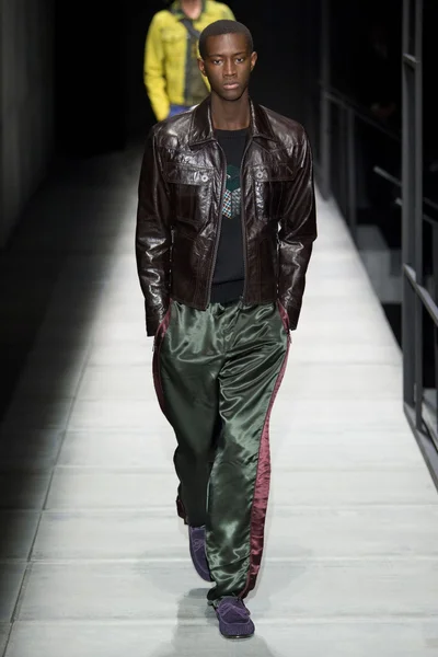 Look 51